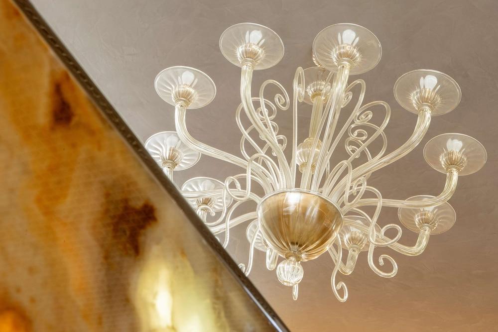 Western Airvenice Hotel 3*